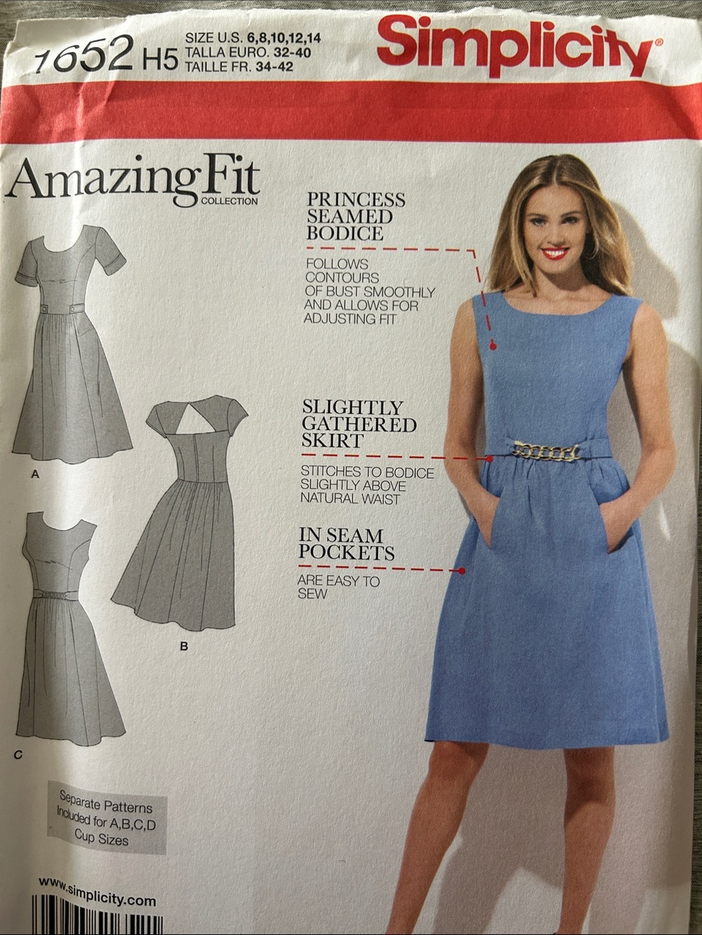12 sewing patterns - Picture 7 of 13